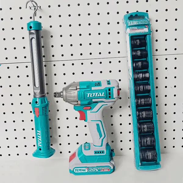 Taladro Impacto 20v 1/2 + 1 Lampara + 10 Copas + 2 Baterías