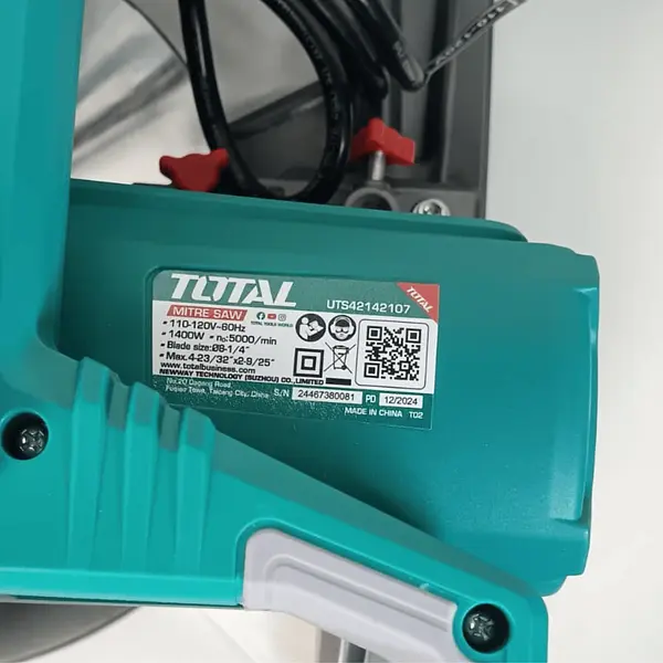 Sierra Acolilladora Ingleteadora 8" 1400w Total
