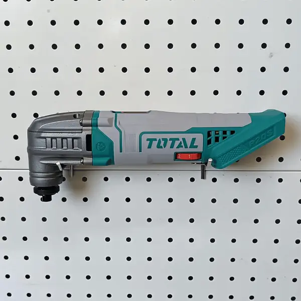 Multiherramienta Inalámbrica Oscilante 20v + Bateria Total