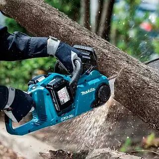 Motosierra Inalámbrica 12" Makita